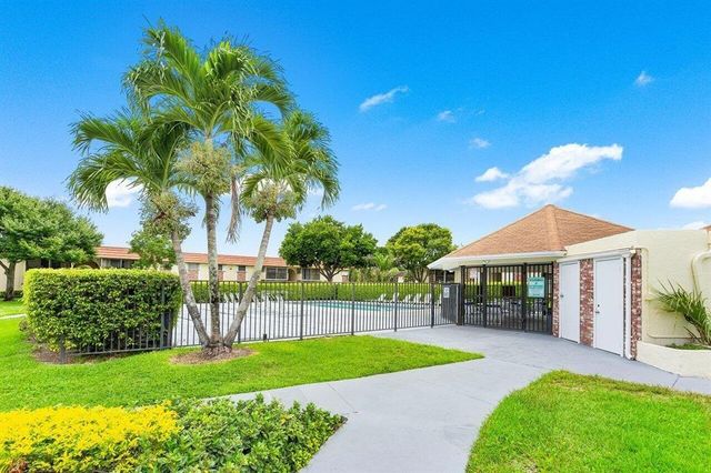 22755 SW 66th Ave 203, Boca Raton, FL 33428