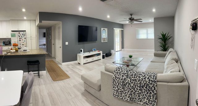 22755 SW 66th Ave 203, Boca Raton, FL 33428