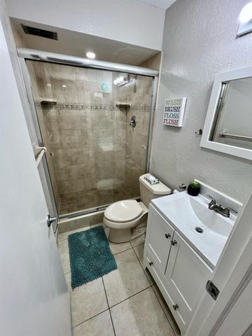 22755 SW 66th Ave 203, Boca Raton, FL 33428