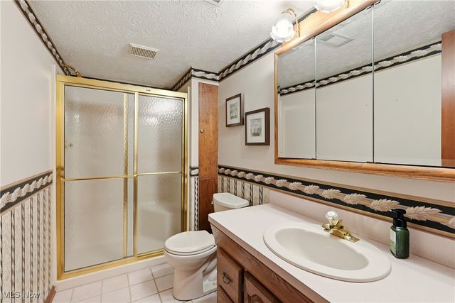 7130 Lakeview Drive, Parma, OH 44129