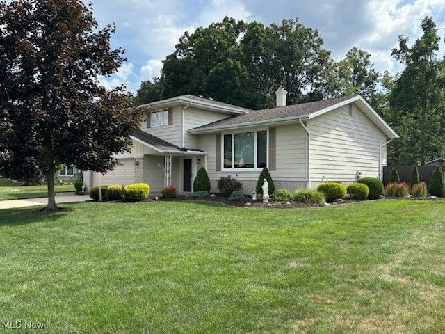 7130 Lakeview Drive, Parma, OH 44129