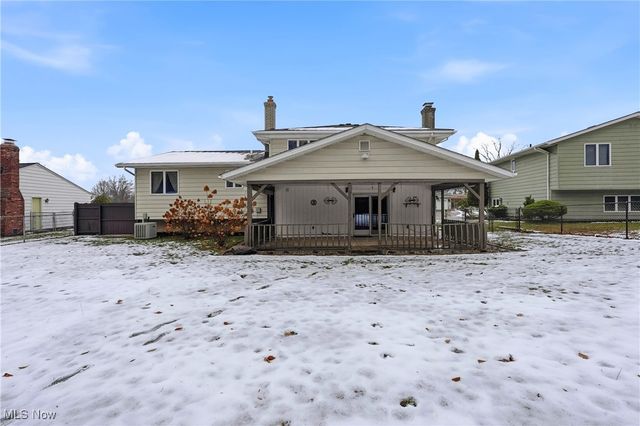 7130 Lakeview Drive, Parma, OH 44129