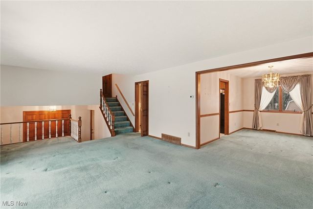 7130 Lakeview Drive, Parma, OH 44129