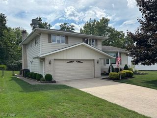 7130 Lakeview Drive, Parma, OH 44129