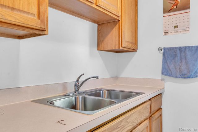 26351 Blumfield Street, Roseville, MI 48066