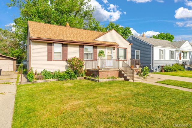 26351 Blumfield Street, Roseville, MI 48066