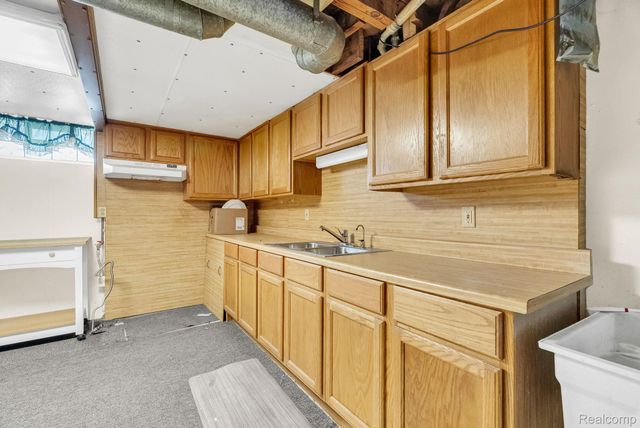 26351 Blumfield Street, Roseville, MI 48066