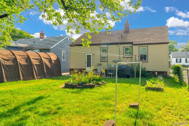 26351 Blumfield Street, Roseville, MI 48066