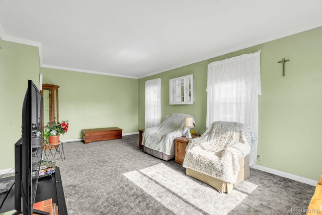 26351 Blumfield Street, Roseville, MI 48066