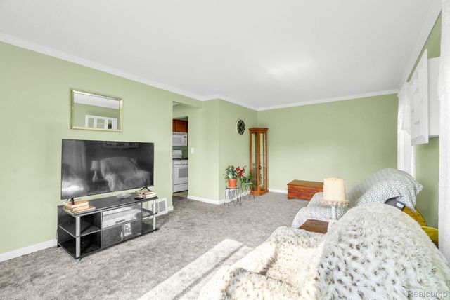 26351 Blumfield Street, Roseville, MI 48066