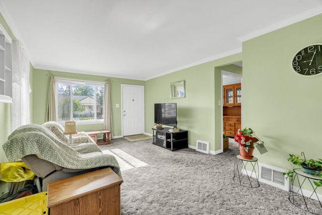 26351 Blumfield Street, Roseville, MI 48066