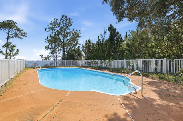 8127 Pompano Street, Navarre, FL 32566