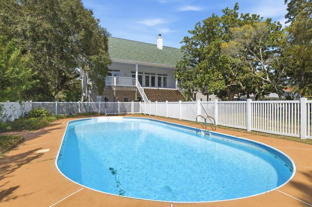 8127 Pompano Street, Navarre, FL 32566