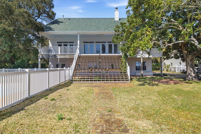 8127 Pompano Street, Navarre, FL 32566