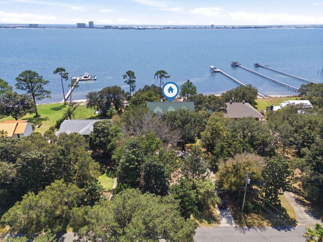 8127 Pompano Street, Navarre, FL 32566