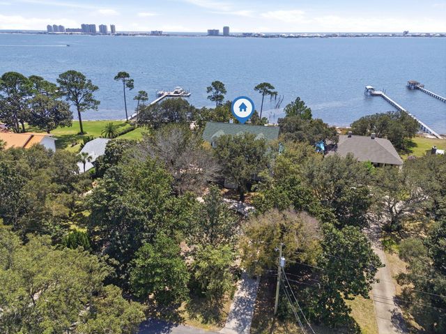 8127 Pompano Street, Navarre, FL 32566