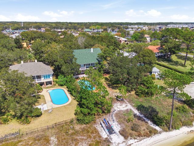 8127 Pompano Street, Navarre, FL 32566