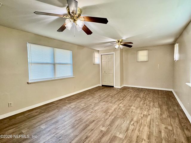 2057 GLEN GARDNER Drive, Jacksonville, FL 32246