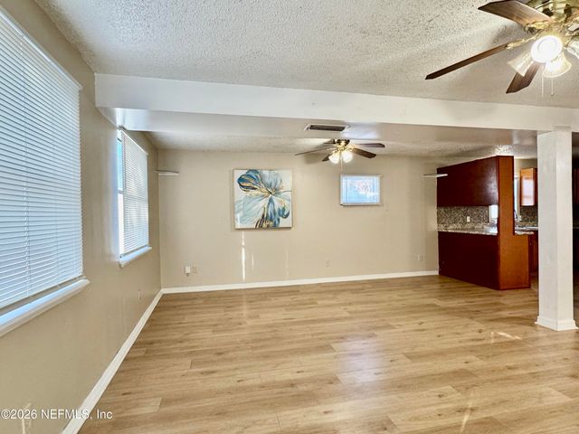 2057 GLEN GARDNER Drive, Jacksonville, FL 32246