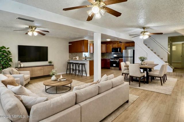 2057 GLEN GARDNER Drive, Jacksonville, FL 32246