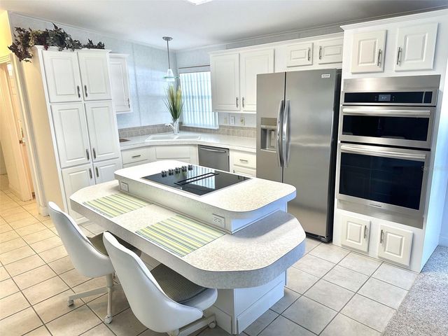 11244 101ST WAY 136, Largo, FL 33773