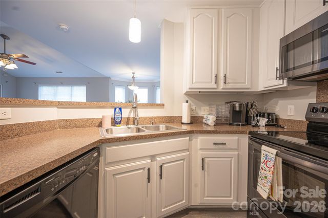 3148 Walnut Park Drive, Charlotte, NC 28262