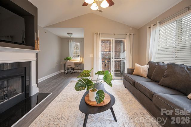 3148 Walnut Park Drive, Charlotte, NC 28262