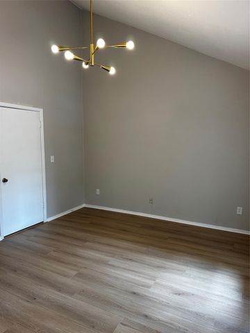 11710 Southlake Drive 12, Houston, TX 77077
