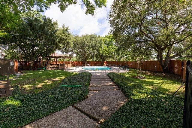 11710 Southlake Drive 12, Houston, TX 77077