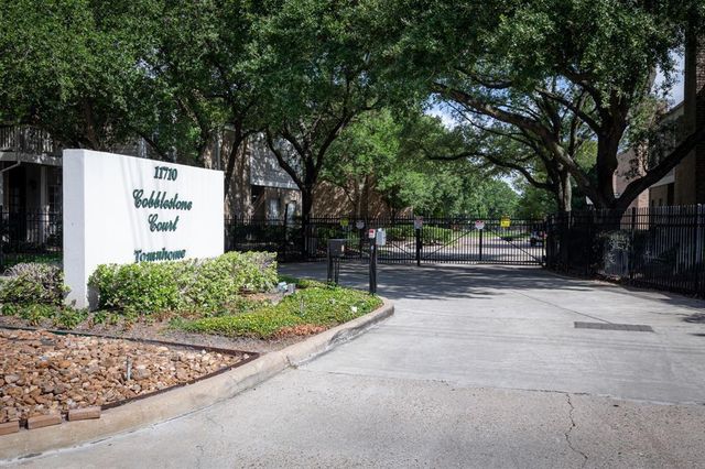 11710 Southlake Drive 12, Houston, TX 77077