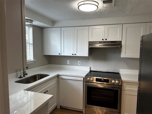 11710 Southlake Drive 12, Houston, TX 77077