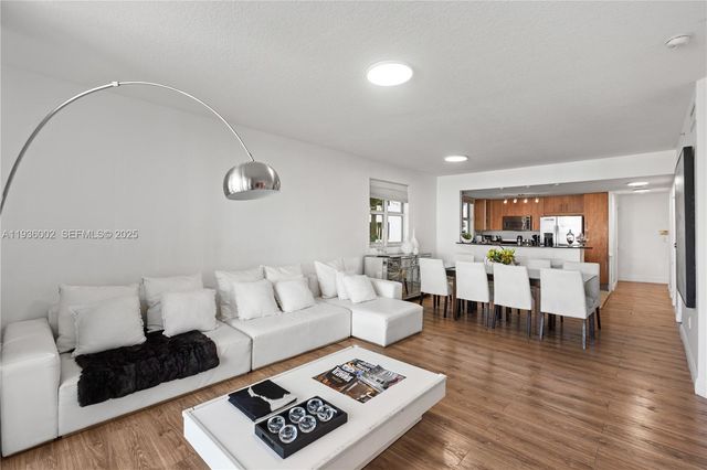 7918 Harbor Island Dr 212, North Bay Village, FL 33141