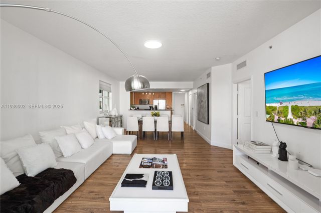 7918 Harbor Island Dr 212, North Bay Village, FL 33141