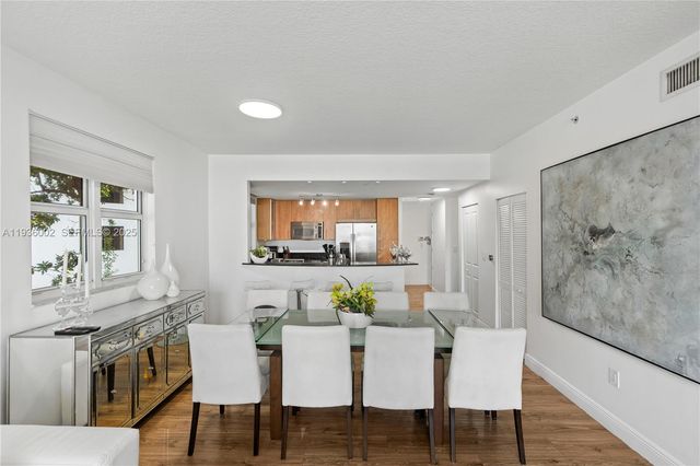 7918 Harbor Island Dr 212, North Bay Village, FL 33141