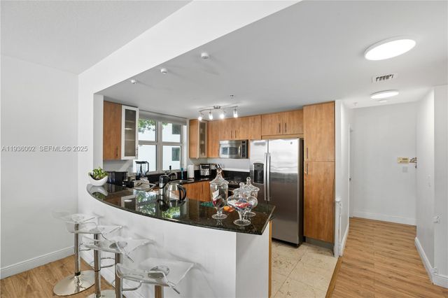 7918 Harbor Island Dr 212, North Bay Village, FL 33141