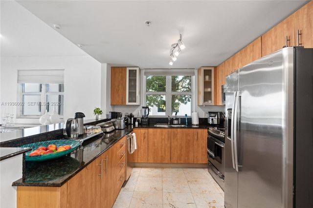 7918 Harbor Island Dr 212, North Bay Village, FL 33141