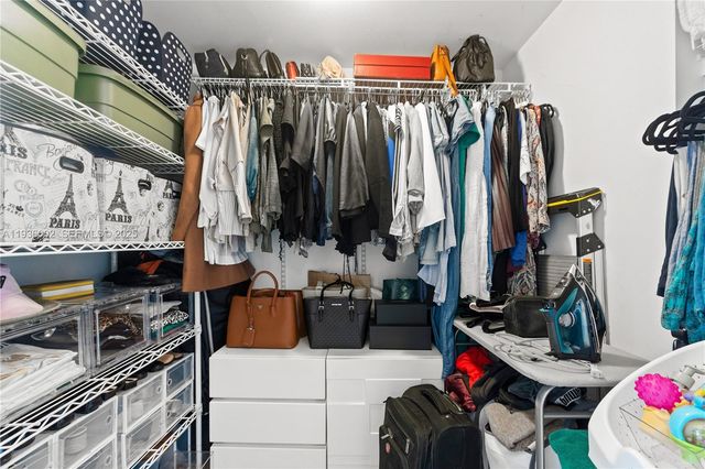 7918 Harbor Island Dr 212, North Bay Village, FL 33141