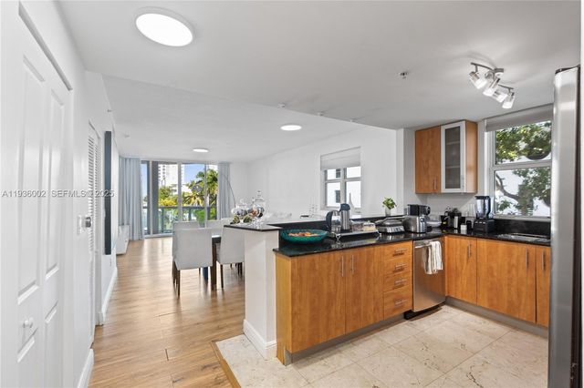 7918 Harbor Island Dr 212, North Bay Village, FL 33141