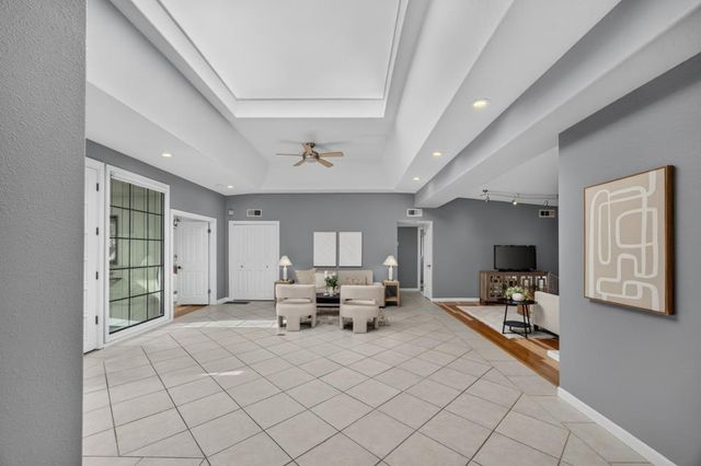 5848 Riddio St, Citrus Heights, CA 95610