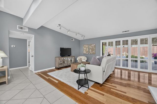 5848 Riddio St, Citrus Heights, CA 95610