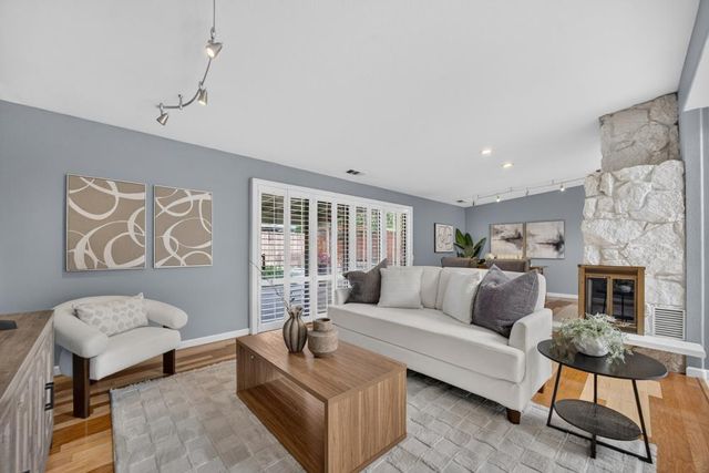 5848 Riddio St, Citrus Heights, CA 95610