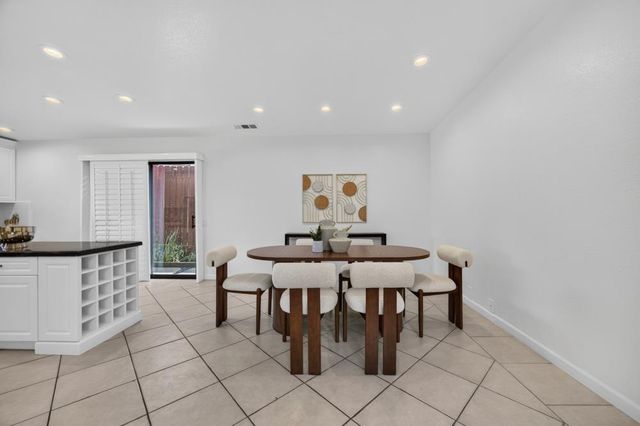 5848 Riddio St, Citrus Heights, CA 95610