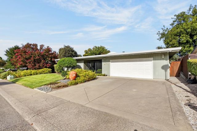 5848 Riddio St, Citrus Heights, CA 95610
