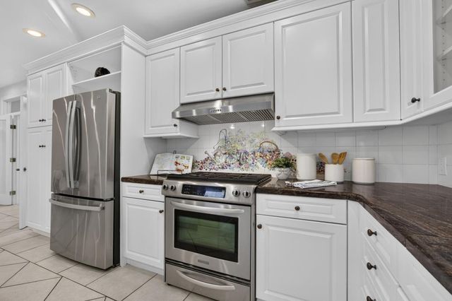 5848 Riddio St, Citrus Heights, CA 95610