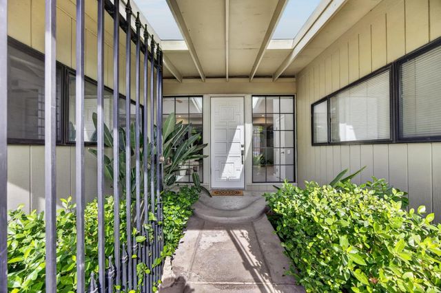 5848 Riddio St, Citrus Heights, CA 95610