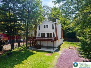 1454 Waterfront Drive, Coolbaugh Twp, PA 18466