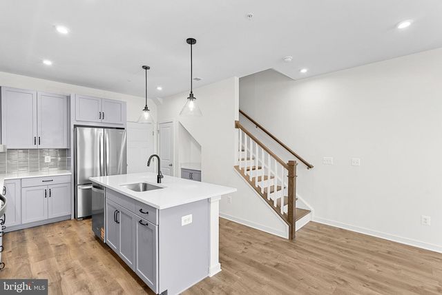 19719 MISTY MOSS SQ, Ashburn, VA 20147