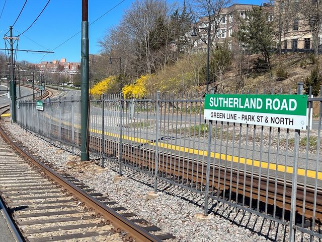 1653 Commonwealth Ave 2, Boston, MA 02135