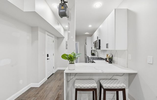 1653 Commonwealth Ave 2, Boston, MA 02135