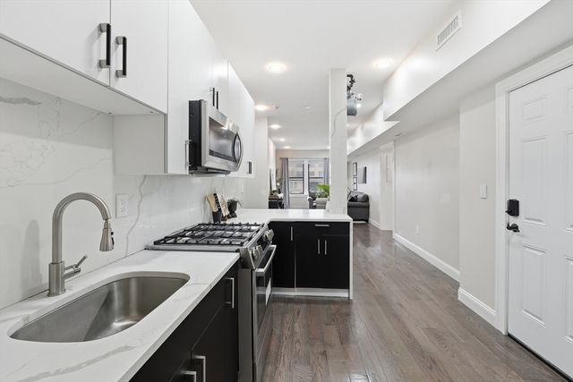 1653 Commonwealth Ave 2, Boston, MA 02135